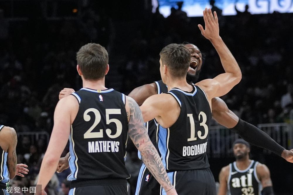 他始终保持 他始终保持