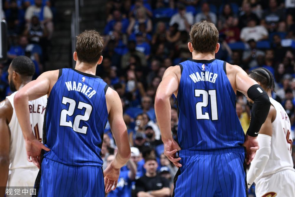 到左侧底角 到左侧底角