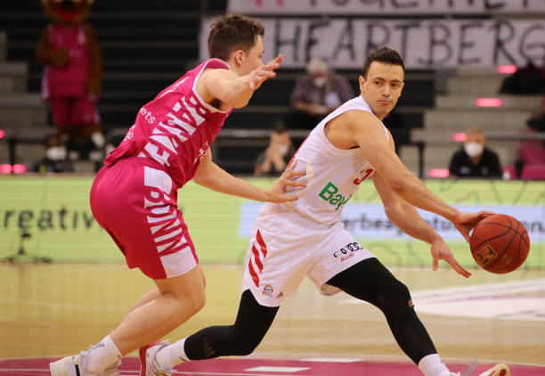 内享有庞大 内享有庞大